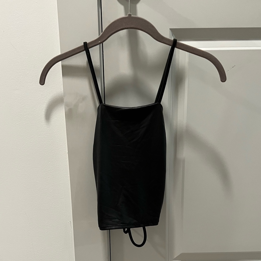 CHARLOTTE RUSSE - black crop top with open back, size S, in perfect condition